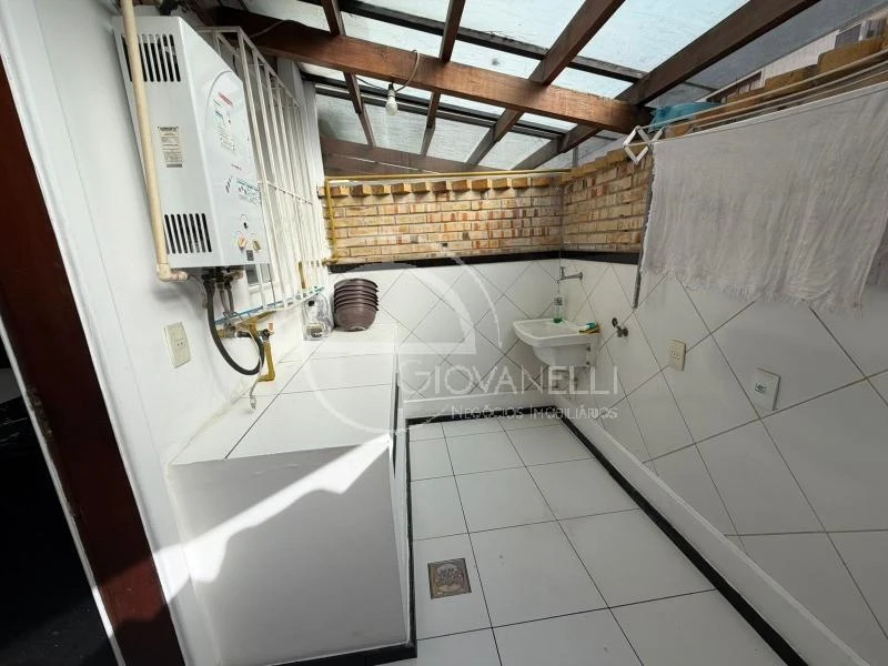 Casa triplex de 242 m² com 3 quartos e 2 vagas — photo 48