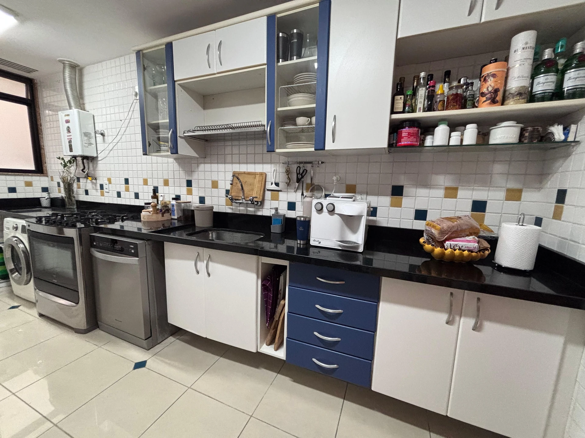 Apartamento mobiliado com 3 quartos e varanda — photo 4