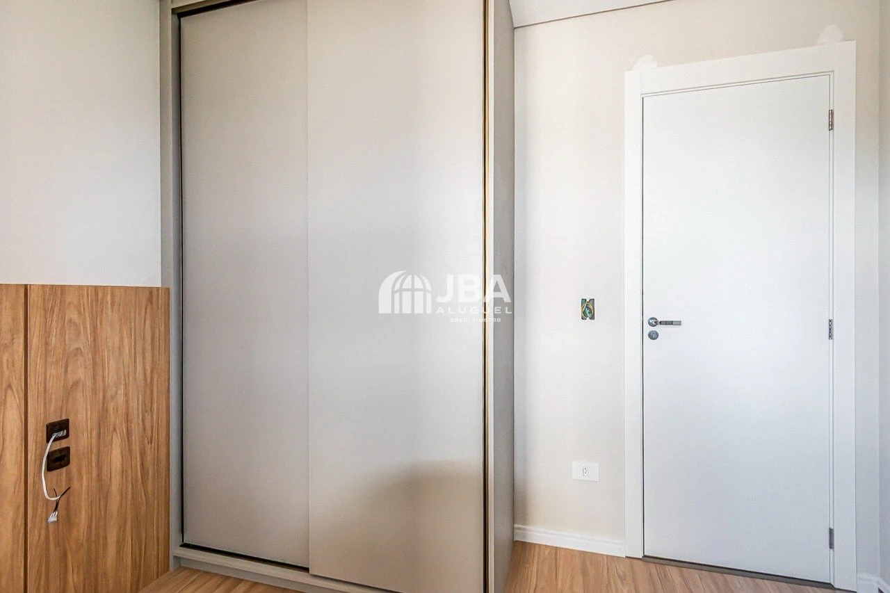 3-bedroom apartment, 1 with its own bathroom, 105 m² — photo 12