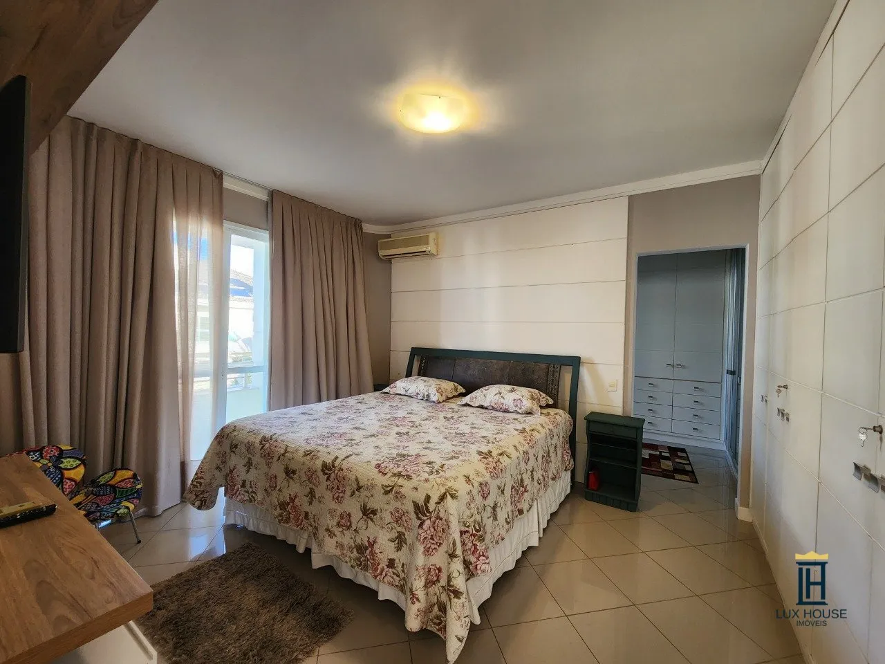 Casa amueblada con 6 dormitorios y 600 m² — photo 10