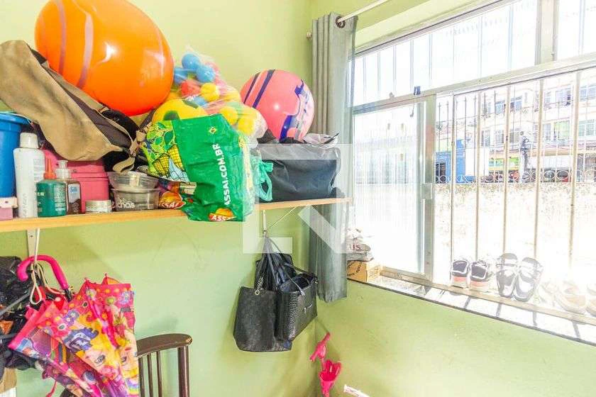 Apartamento mobiliado com 2 quartos e cozinha com fogão a gás — photo 3