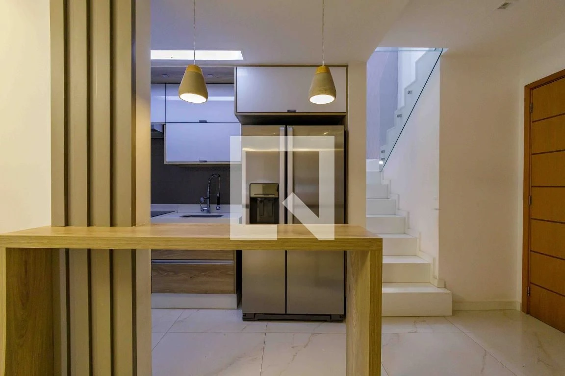 Apartamento mobiliado com 4 quartos e 4 banheiros — photo 2