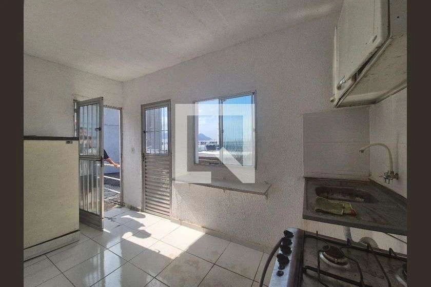 1-bedroom apartment with balcony and 30 m² of space — photo 3