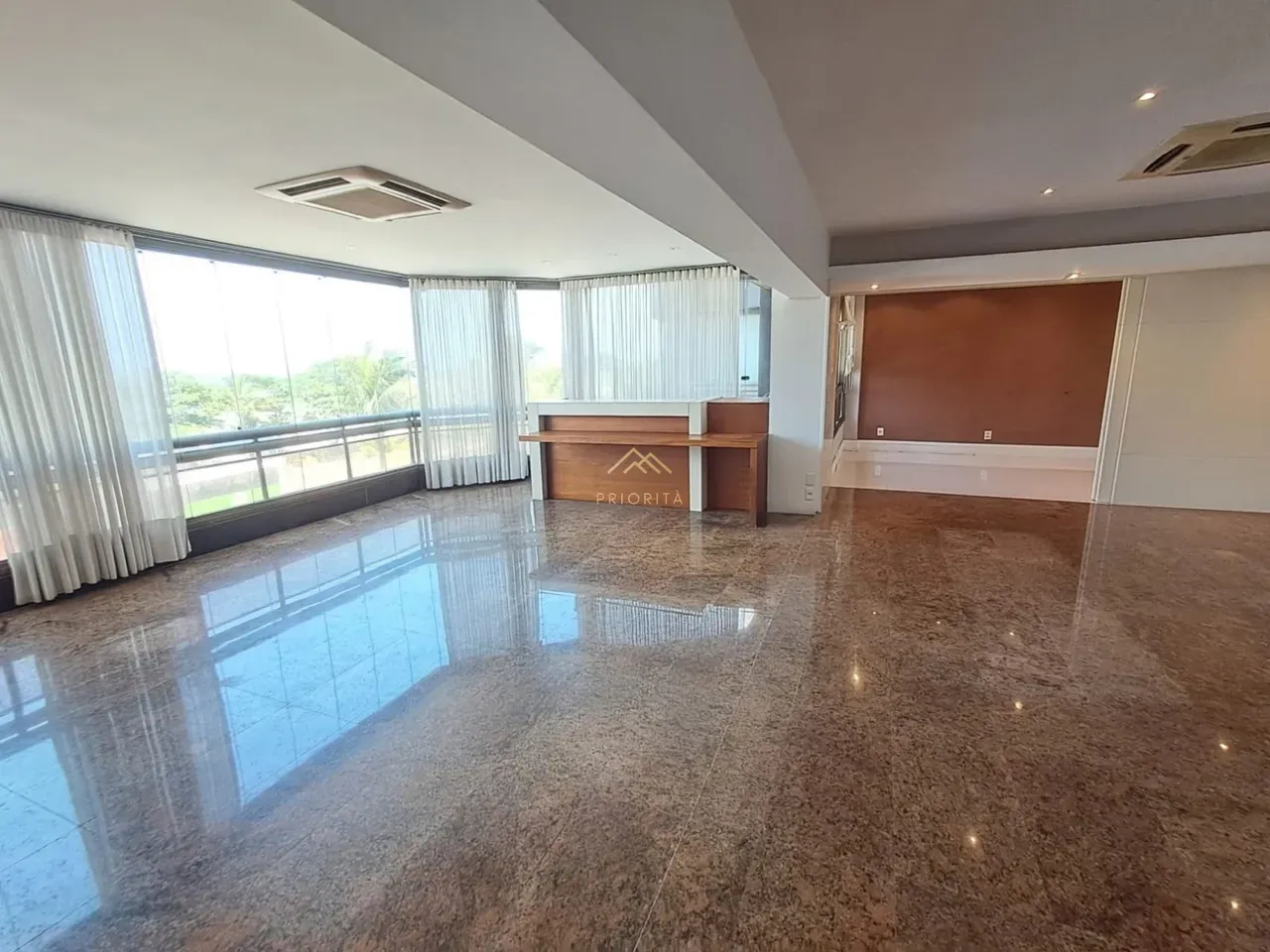 Floor-to-ceiling windows in a 4-bedroom apartment, 235 m² — photo 17