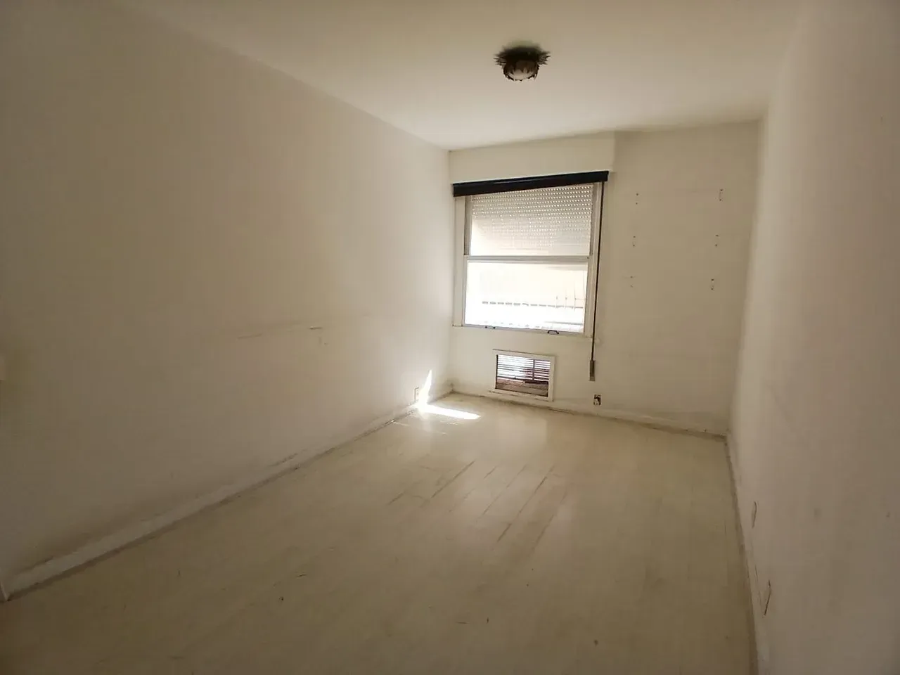Apartment with balcony, 3 bedrooms and 3 bathrooms — photo 20