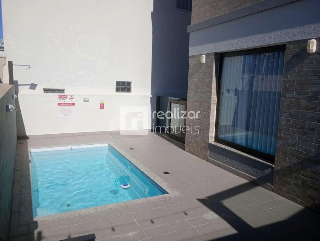 2-bedroom apartment with private BBQ area