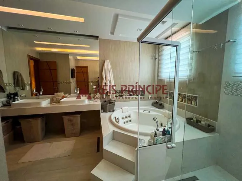 Furnished 4-bedroom house with 4 baths, 540 m² — photo 8