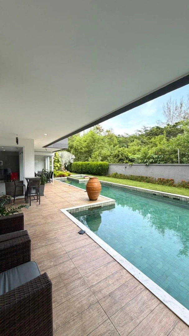 Casa triplex com 6 quartos e piscina, 1 suíte — photo 6
