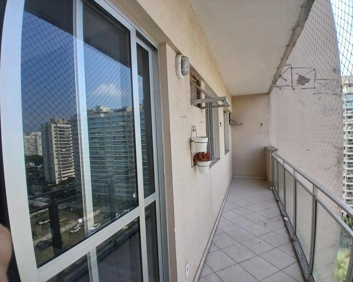 Apartamento de 2 quartos em condomínio com piscina — photo 2