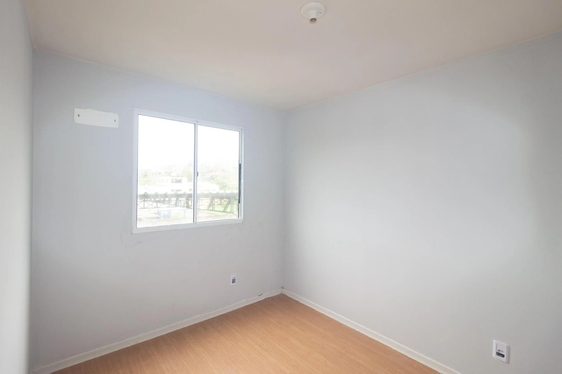 Apartamento de 2 quartos em condomínio com piscina — photo 38