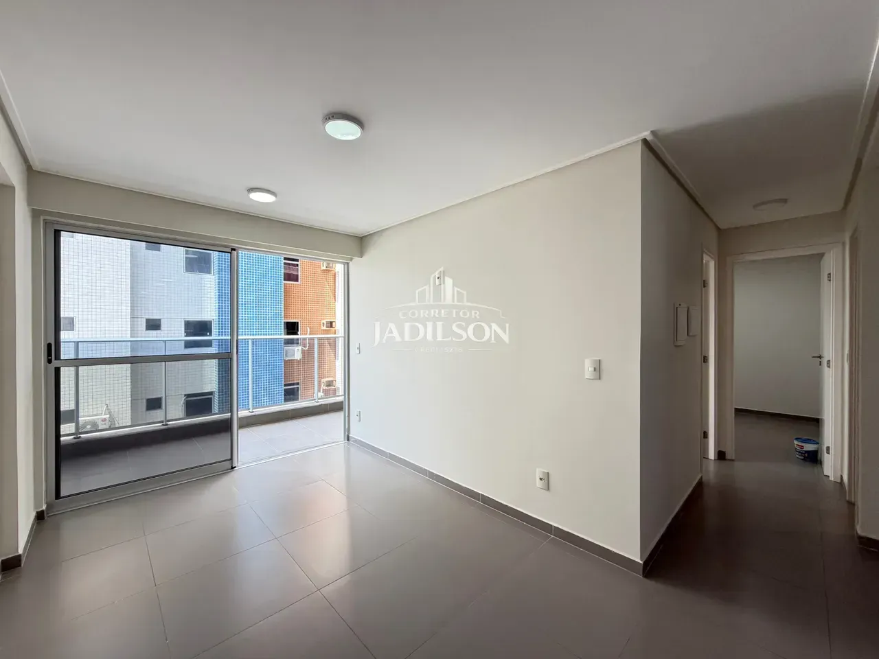 2-bedroom apartment in a building with a gym — photo 12