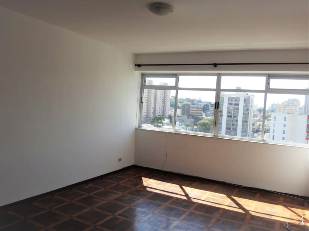 3-bedroom apartment with a bathtub in Curitiba
