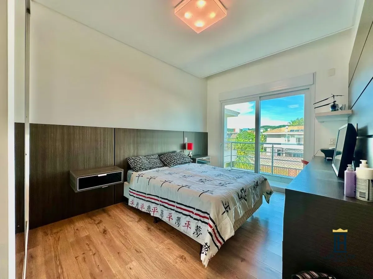 6-bedroom house with a bathtub in Florianópolis — photo 30