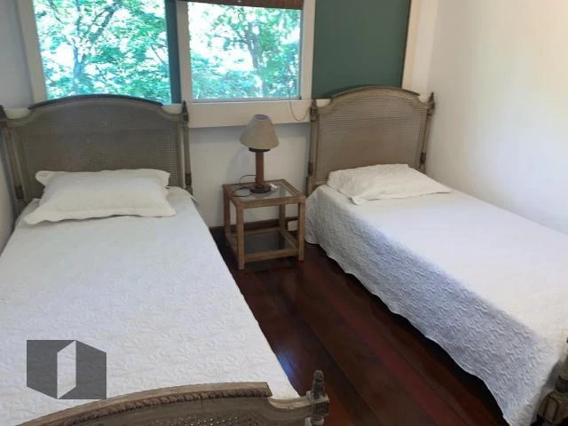 Casa com 4 quartos e varanda, estilo rústico — photo 39