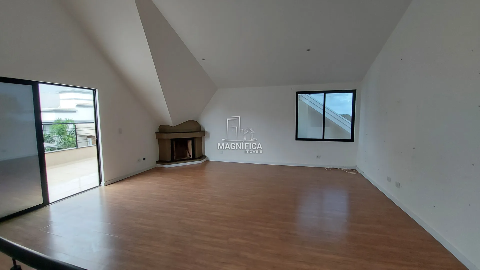 Unfurnished house with 5 bedrooms and 6 bathrooms — photo 24