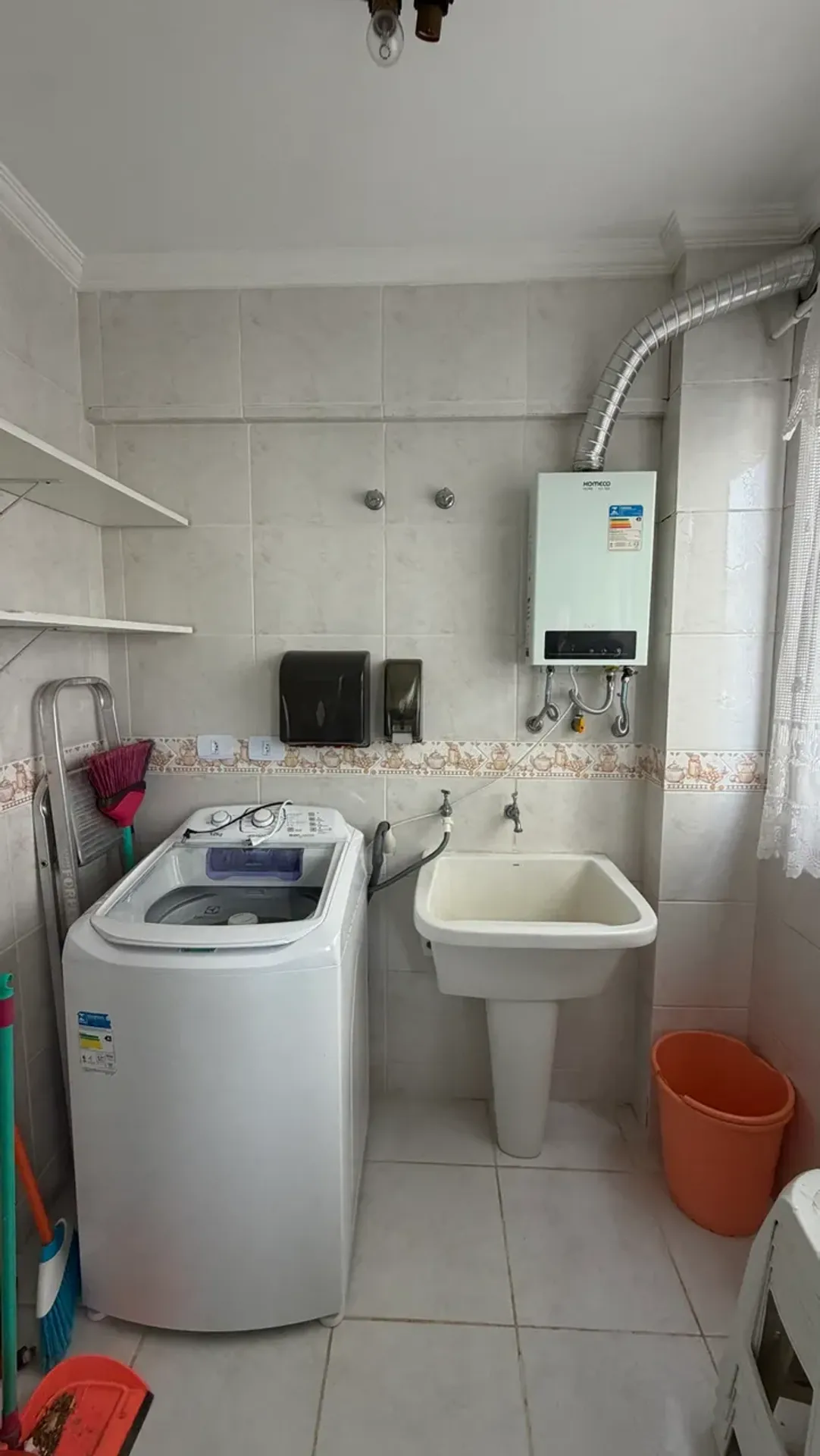 2-bedroom apartment with a washing machine in Curitiba — photo 9