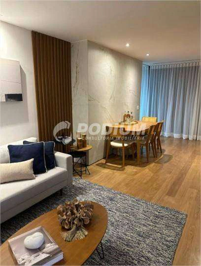 Furnished 64 m² apartment with 1 en-suite and 2 parking spots — photo 9