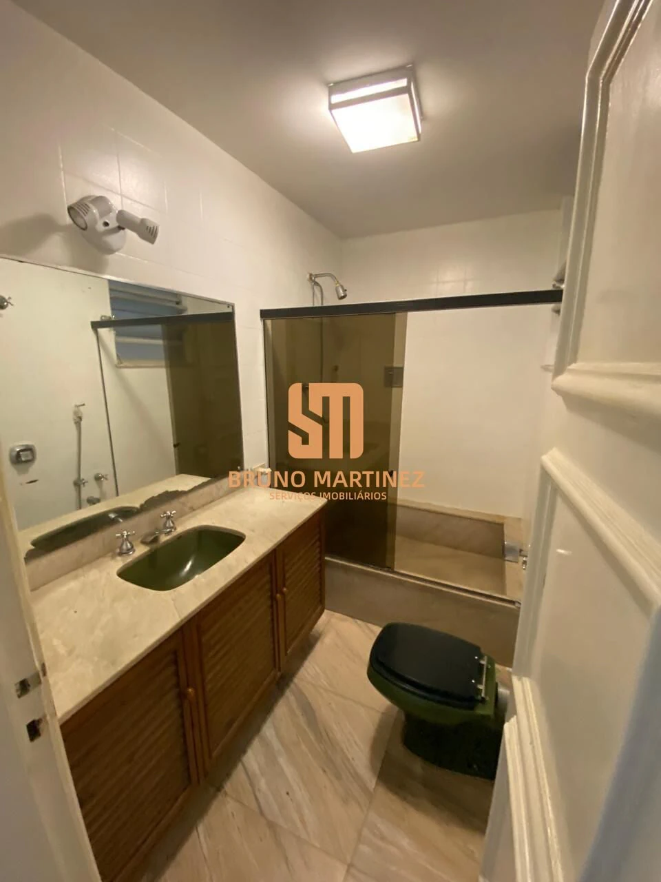 Apartamento sem mobília de 219 m² com 4 quartos e 5 banheiros — photo 2