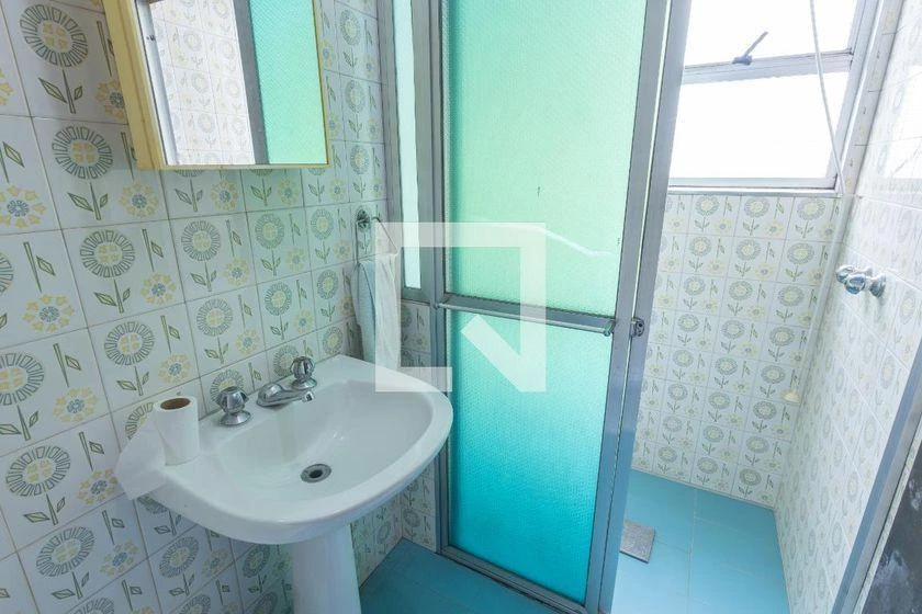Apartamento com 4 quartos, cozinha com fogão a gás e varanda — photo 11