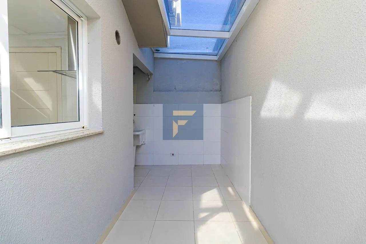 Furnished 140 m² house with 4 bedrooms and open-plan kitchen — photo 19