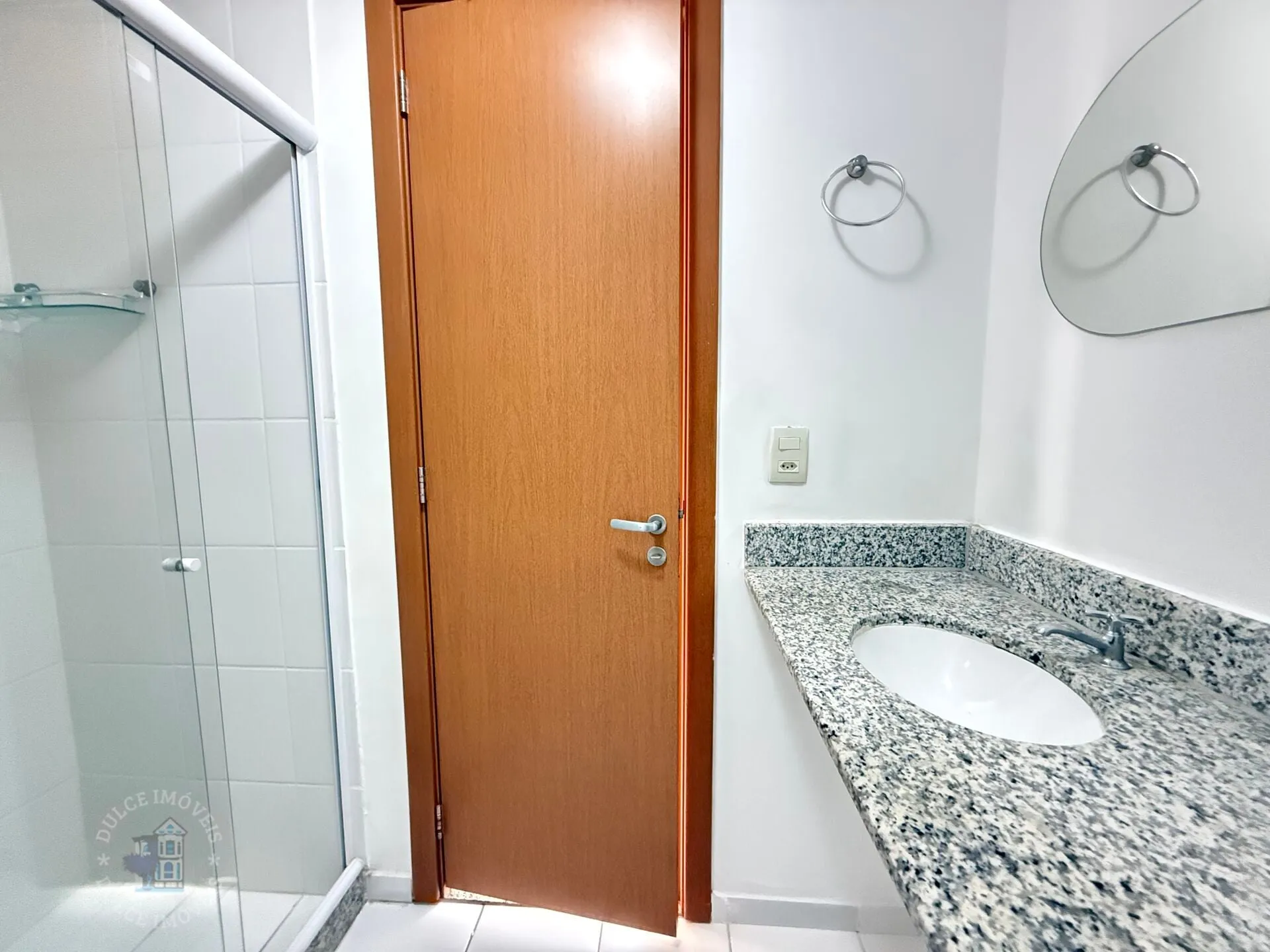 Квартира з 2 спальнями та 1 паркомісцем, 60 м² — photo 21