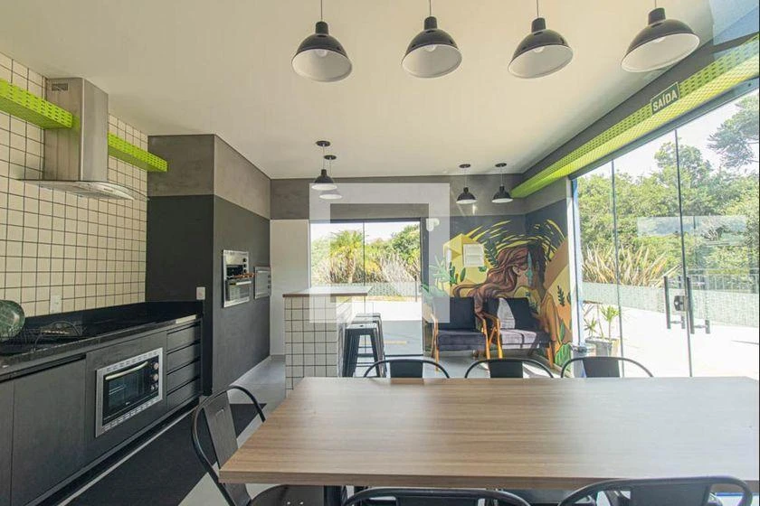 Balcony with a grill in a 2-bedroom apartment, 54 m² — photo 14