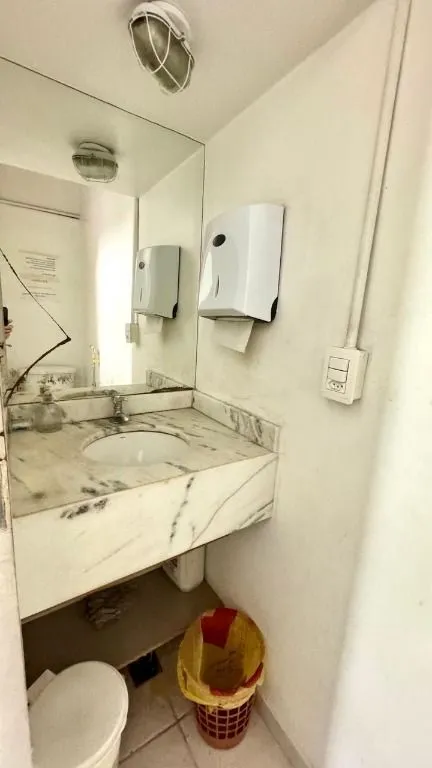 Casa com 9 dormitórios e 216 m² — photo 11