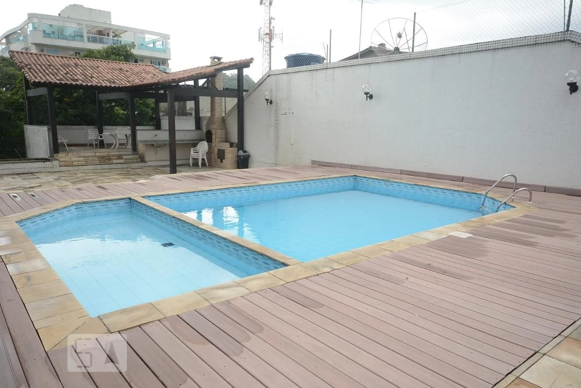 4-bedroom apartment in a building with a pool — photo 69