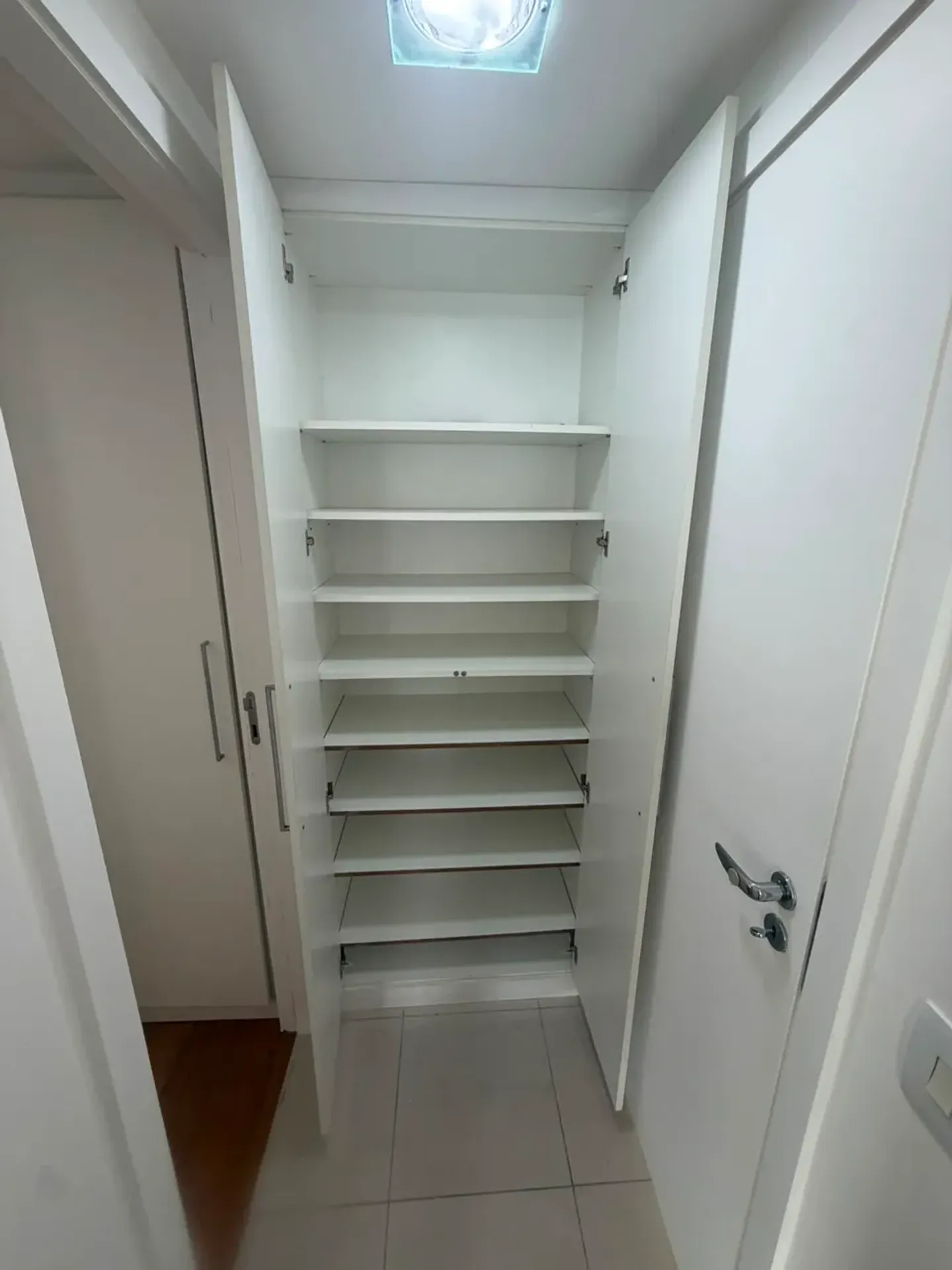 112 m² apartment on the 12th floor with an enclosed balcony — photo 8