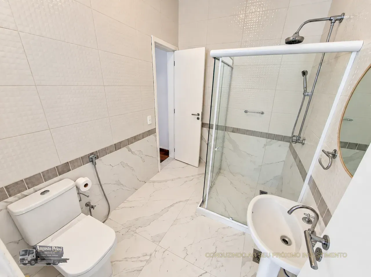 550 m² house with a grill on the balcony and a water view — photo 20