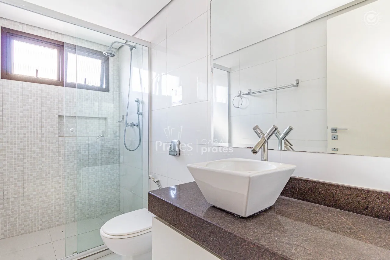 3-bedroom apartment with a glassed-in balcony — photo 10