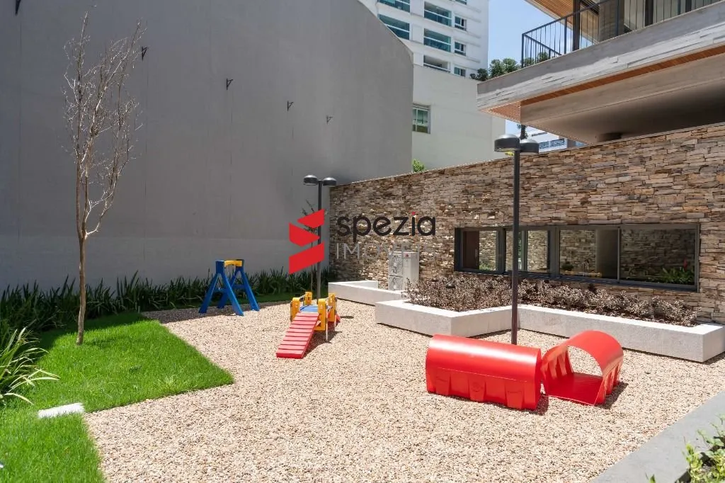 3-bedroom apartment with a grill on the balcony in Curitiba — photo 30