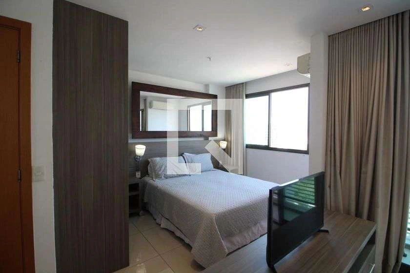 Меблированное студио 38 м² с 1 спальней и балконом — photo 8