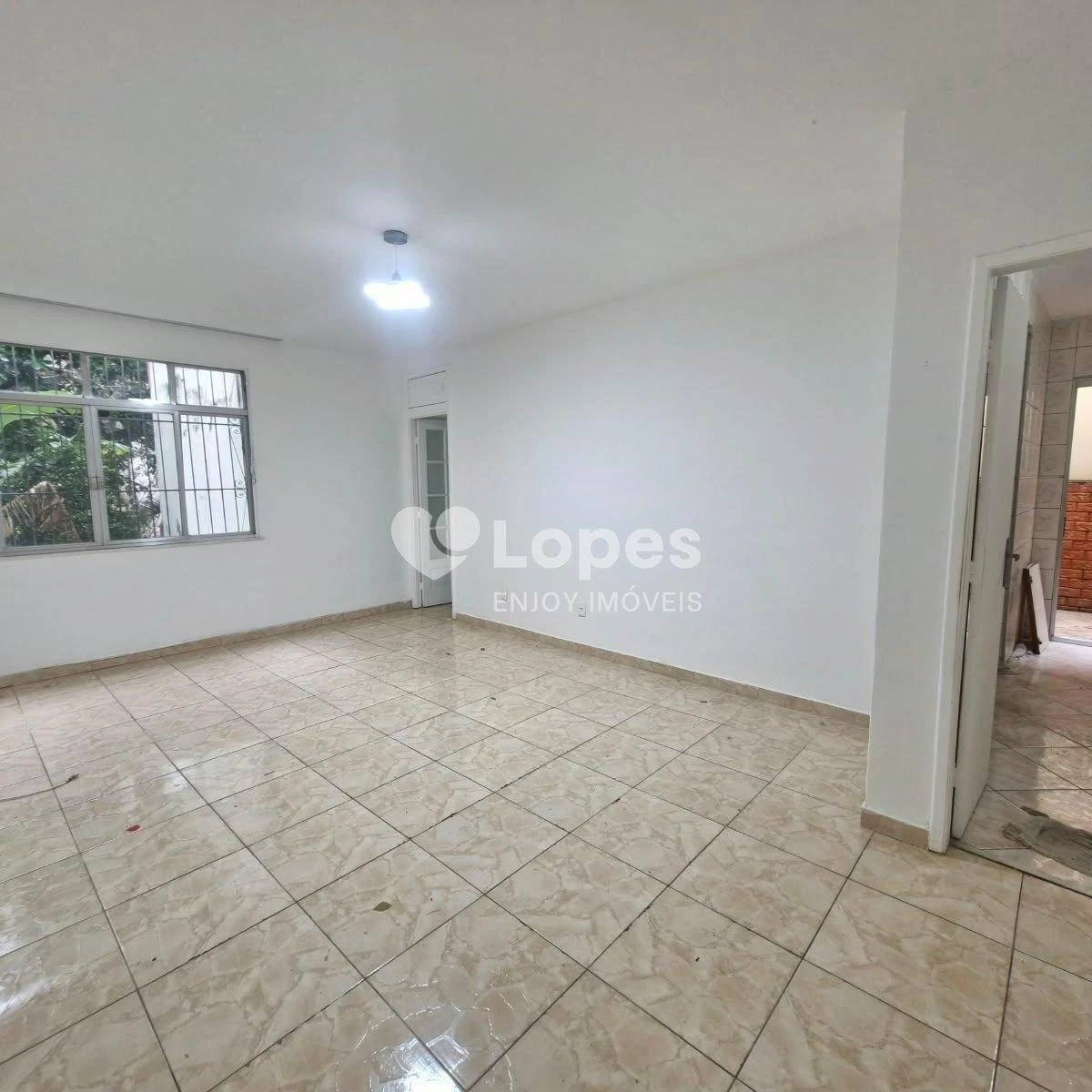 2-bedroom apartment, 1 with its own bathroom, 80 m²