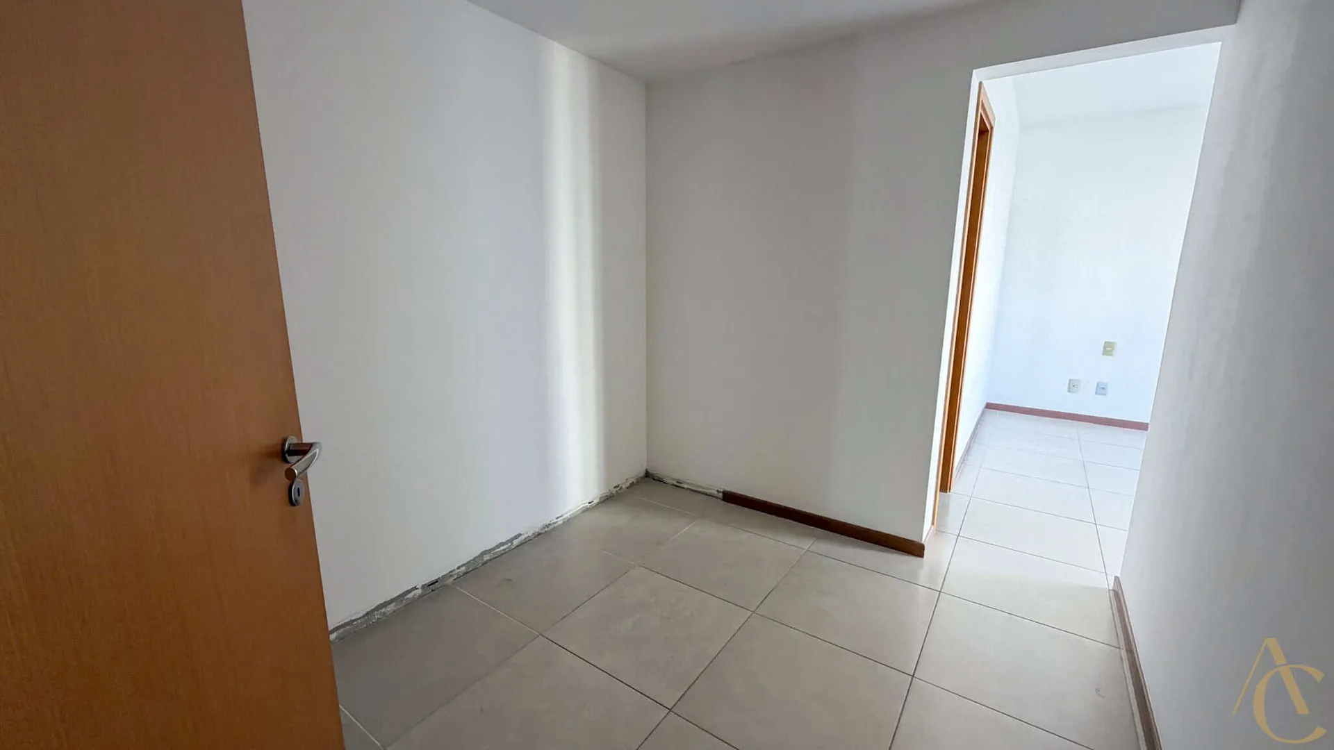 Furnished apartment with 3 en-suite bedrooms — photo 50