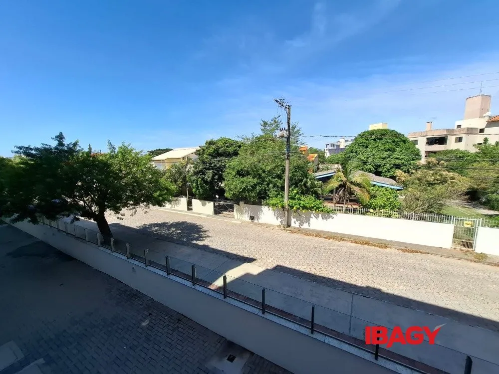 Apartamento amueblado de 2 dormitorios y 121 m² — photo 29