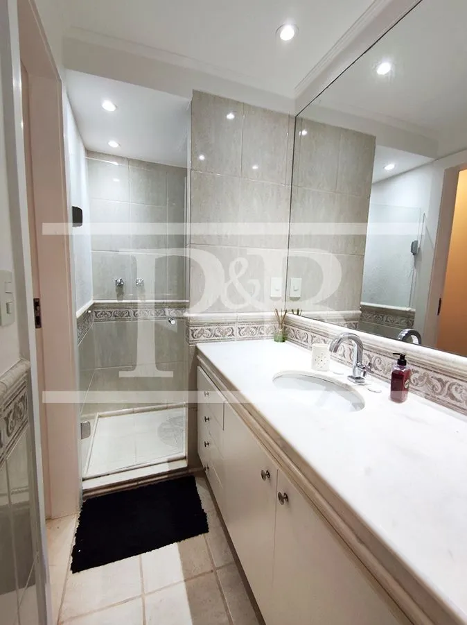 Furnished apartment with 4 bedrooms and 400 m² — photo 42