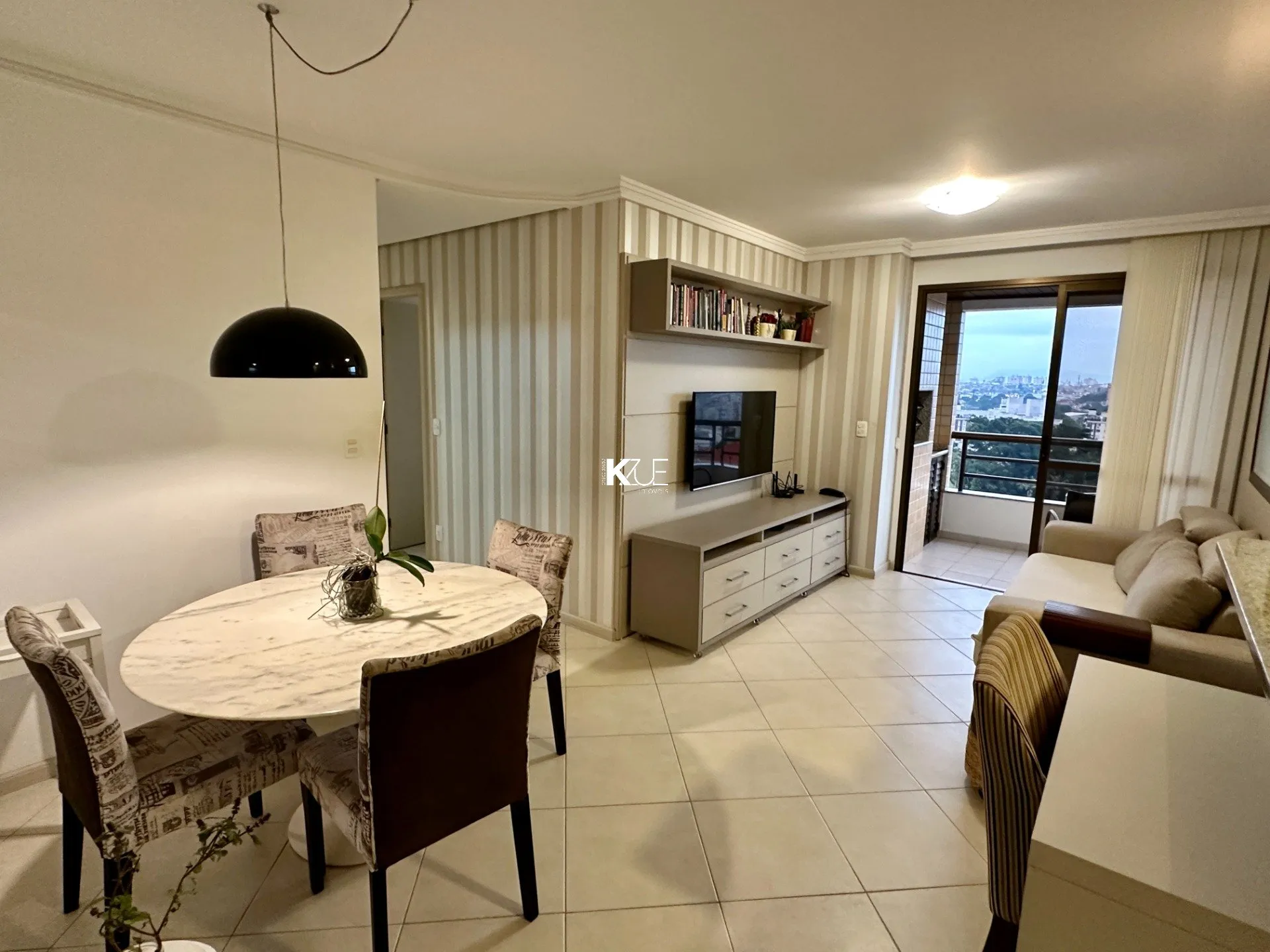 Furnished 2-bedroom apartment with suite and 89 m² — photo 12