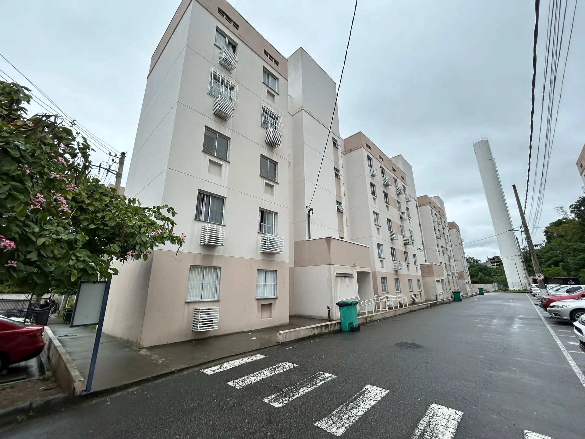 Apartamento de 2 quartos em condomínio com academia — photo 26