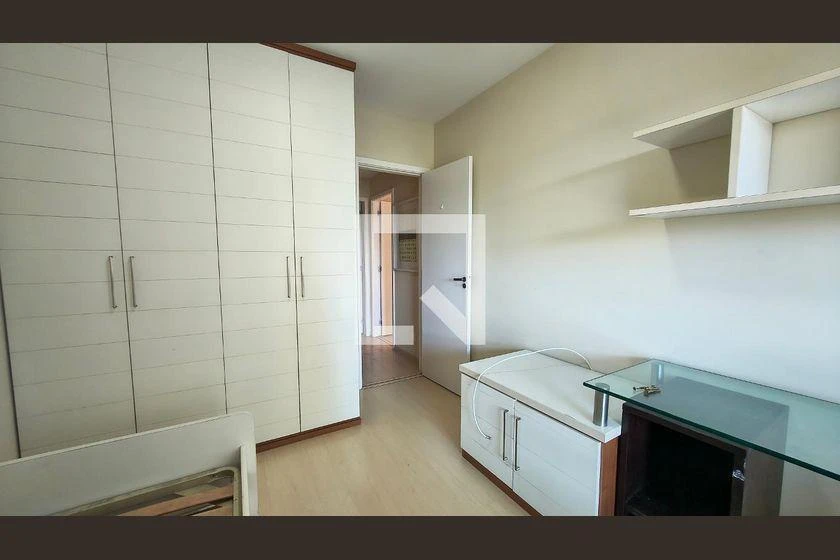 Apartamento de 2 quartos com varanda de vidro — photo 27