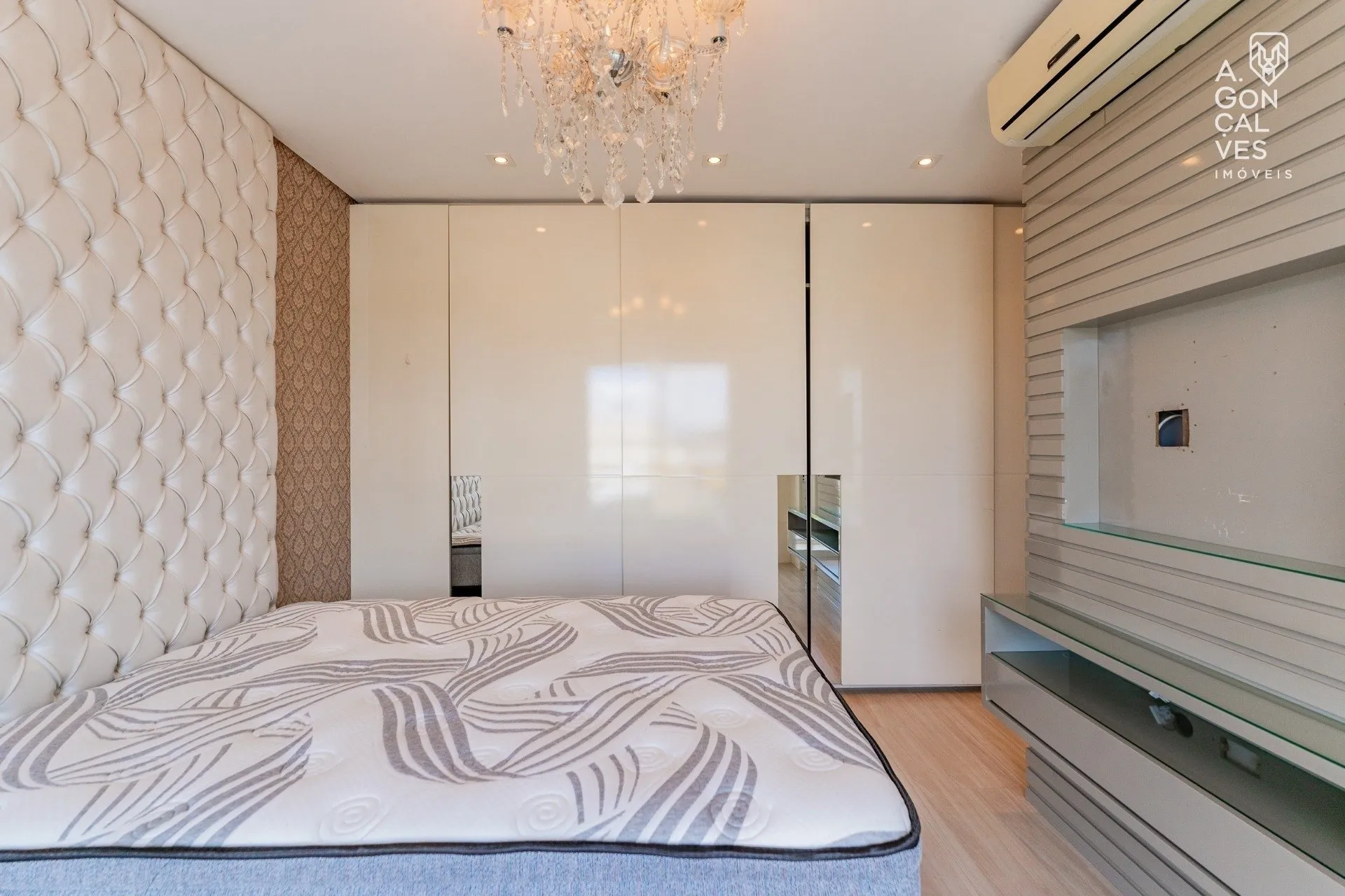 Furnished house with open-plan kitchen and 3 suites — photo 34
