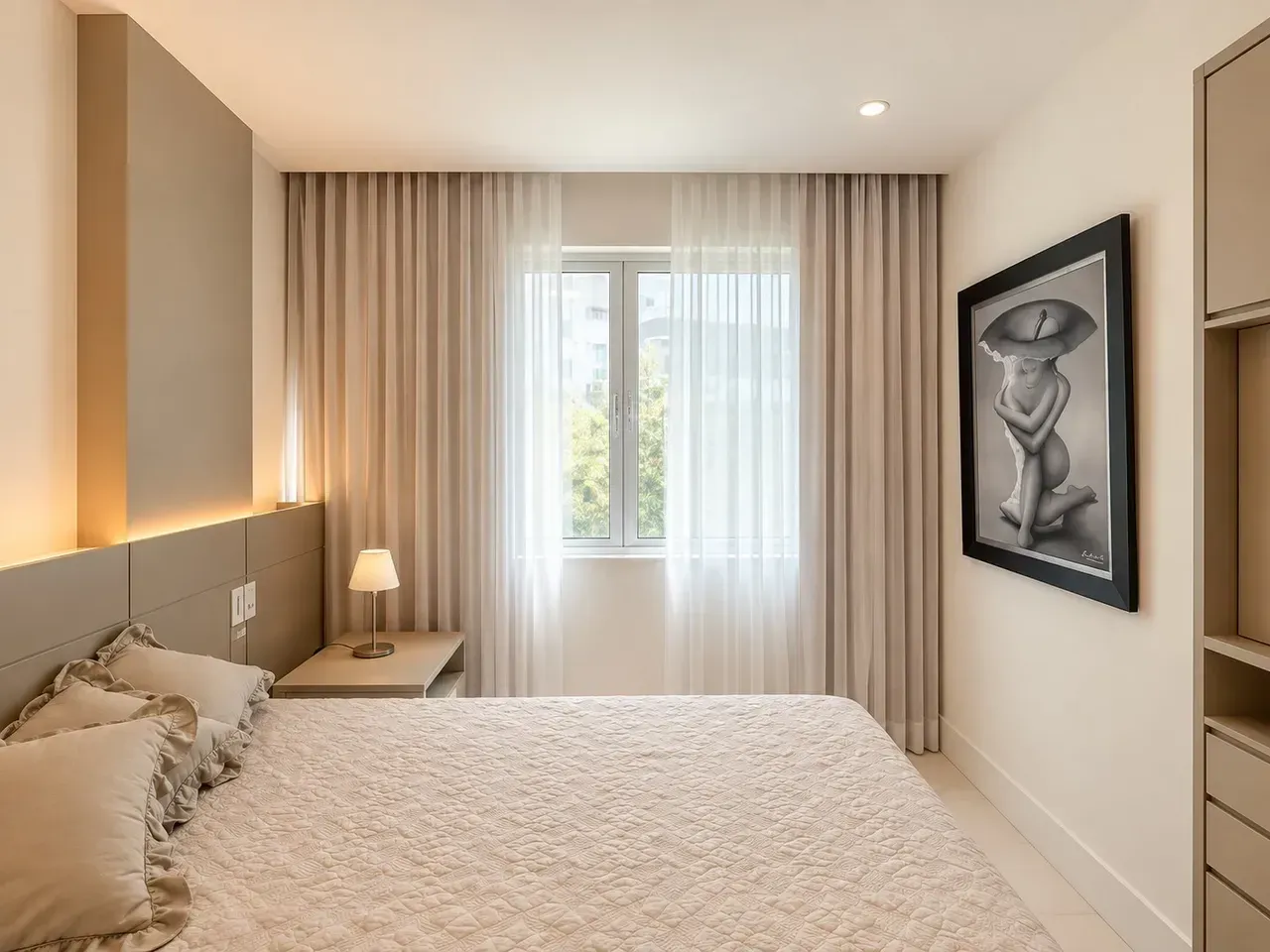 3-bedroom apartment with a walk-in closet — photo 8
