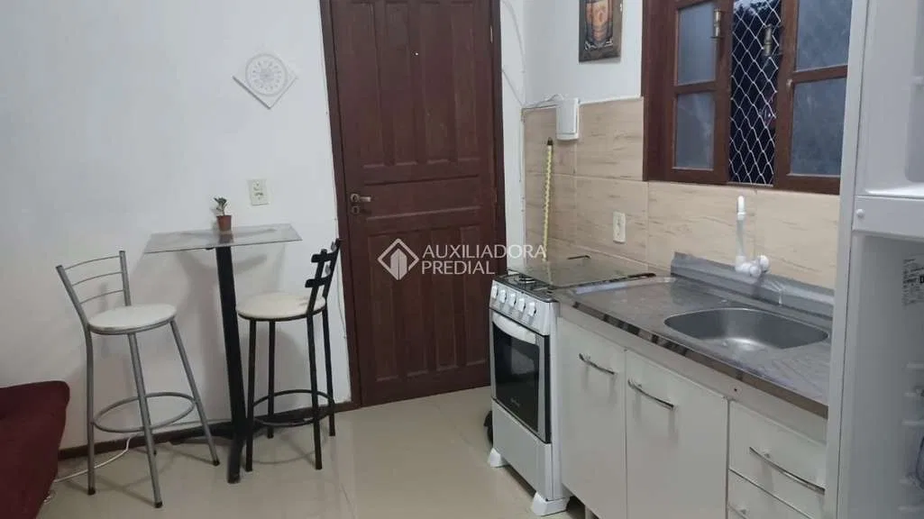 Apartamento mobiliado com quintal privativo e 1 quarto — photo 3