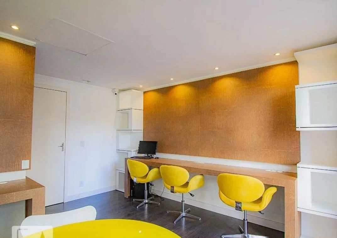 2-bedroom apartment with a home office in Curitiba — photo 41