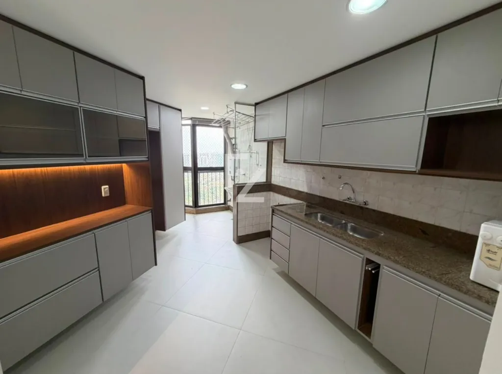 Duplex apartment on the 20th floor with city and water views — photo 30
