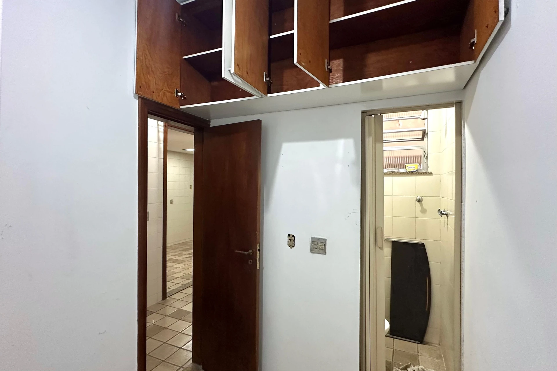 Квартира без меблів з 3 спальнями та 3 ванними кімнатами — photo 39