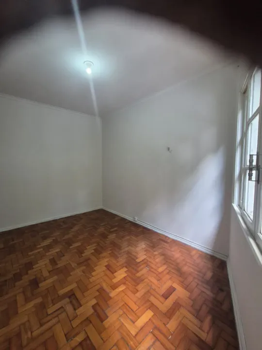 100 m² apartment with 3 bedrooms and 2 bathrooms — photo 3