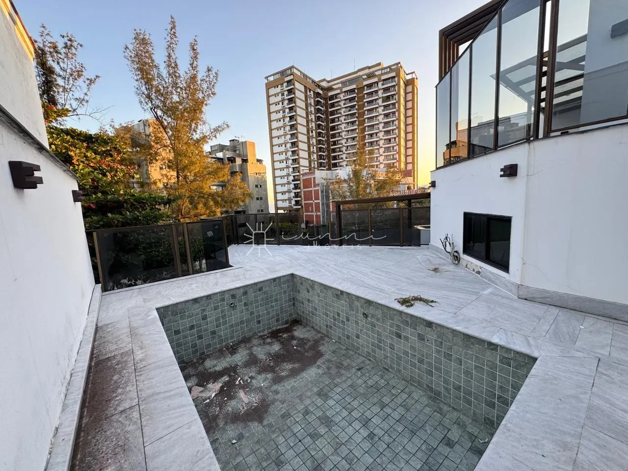 Penthouse with 5 bedrooms and 5 en-suite baths — photo 12