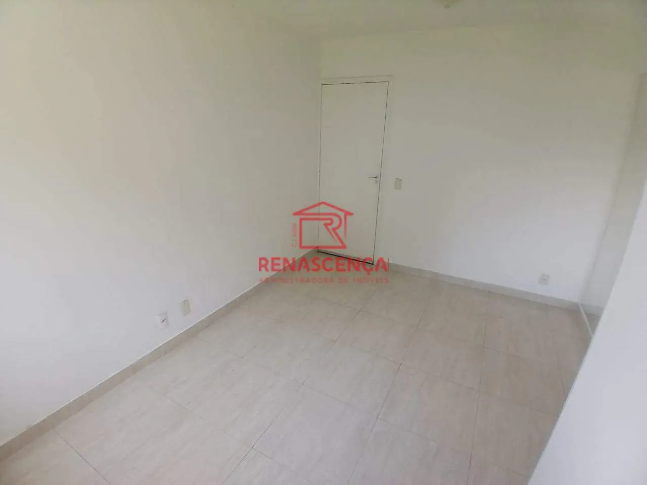 Apartamento de 2 quartos em condomínio com piscina — photo 8