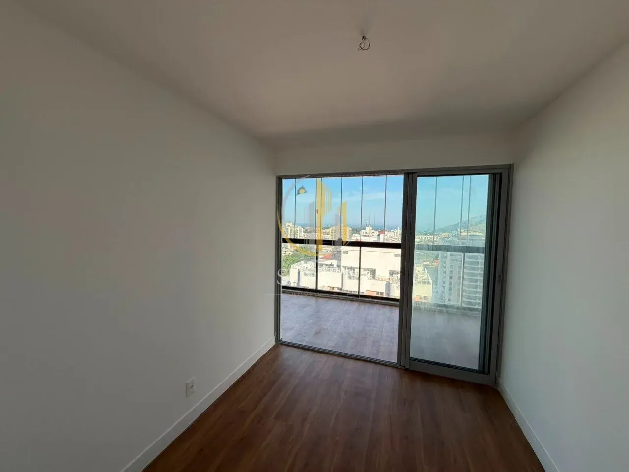 3-bedroom apartment with a water view — photo 3